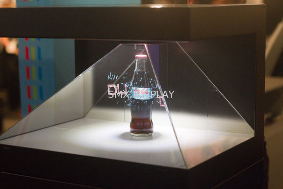 کیفیت 55 Holographic Display Pyramid / Holo Box 3D Hologram Technology کارخانه